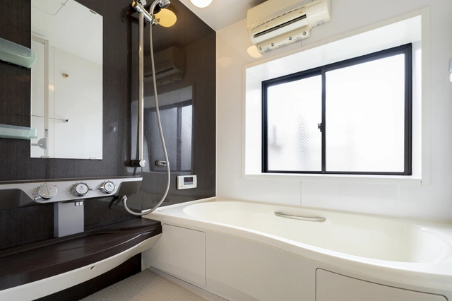 pixta_79239695_S